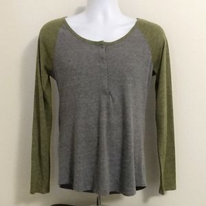 OAKLEY Long Sleeve Top - Size Large